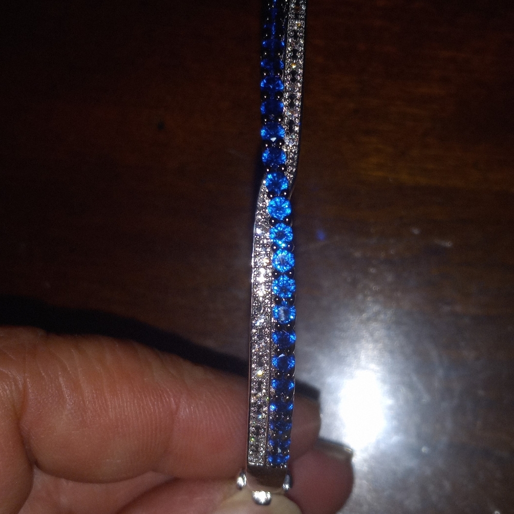 Gorgeous Bracelet 😍 - Picture 2 of 9